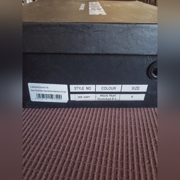 PrettyLittleThing Ankle Boots - Picture 3 of 5